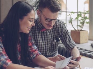 Relations amoureuses au travail, comment gérer ?