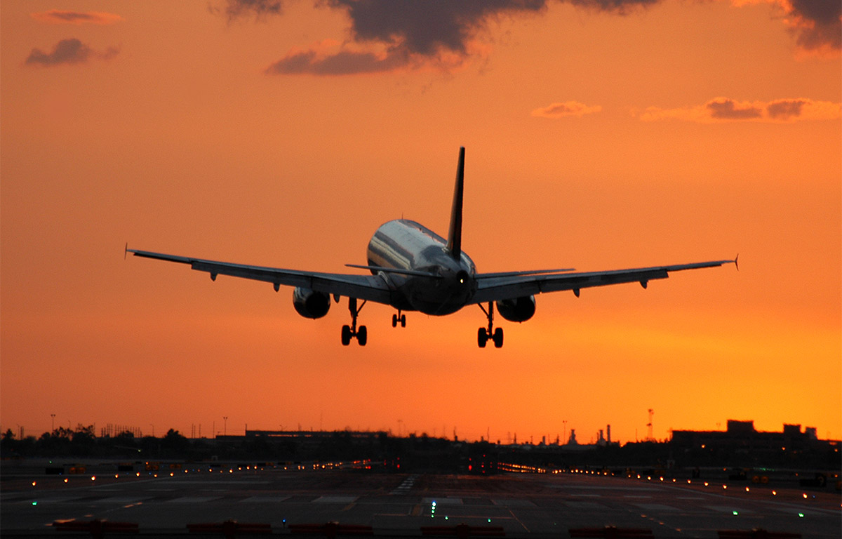 Vacances estivales : des conseils pour trouver et profiter des billets d’avion pas chers