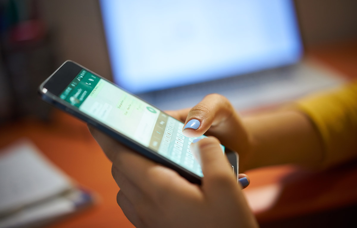 Découvrez comment créer un sondage dans un groupe à l’aide de WhatsApp.
