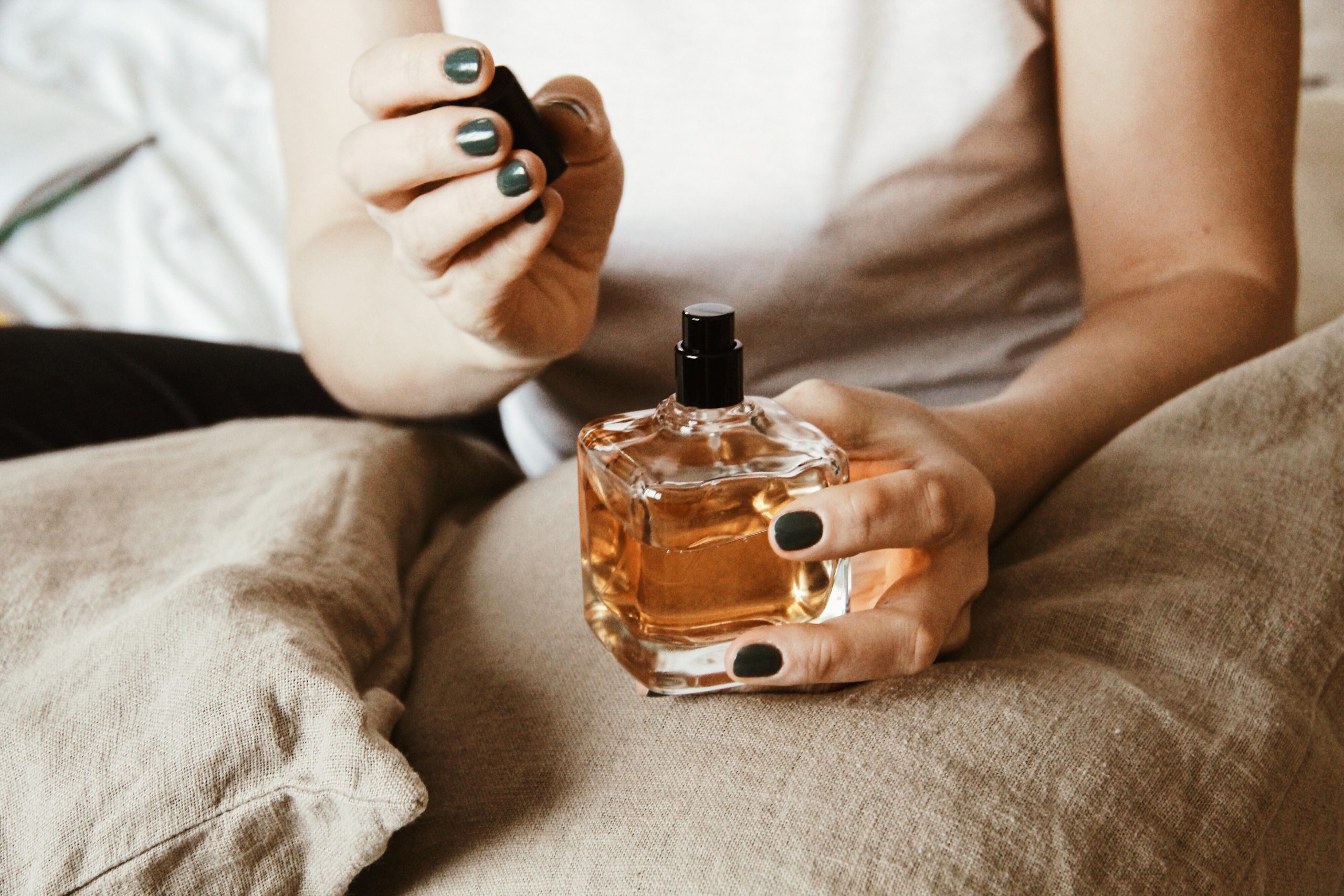 Nos conseils pour faire durer votre parfum tout au long de la journée !