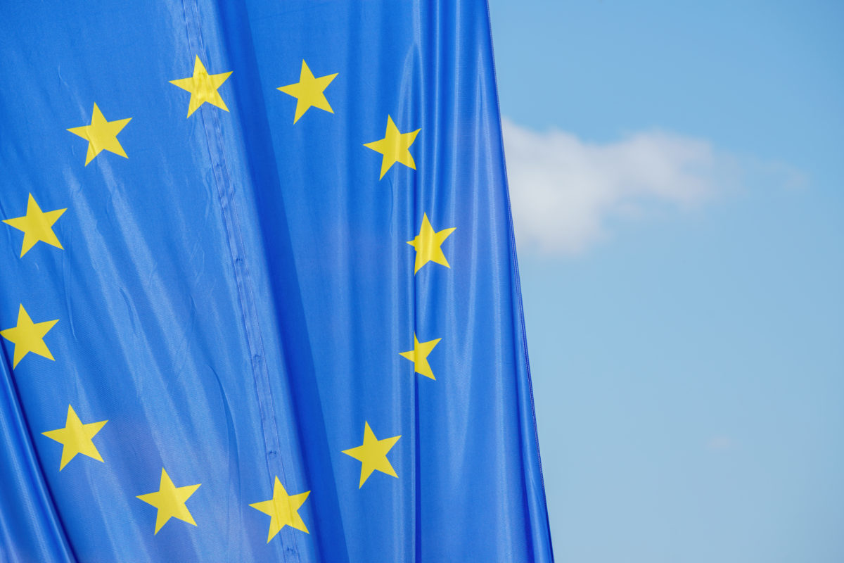 L’Union européenne a rendu obligatoires les chargeurs universels.