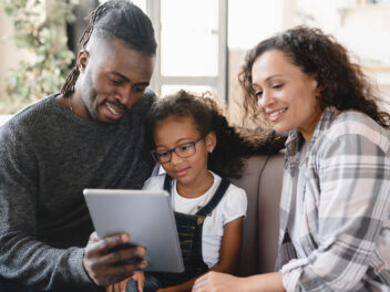 Connectez le routeur sans fil à autant d’appareils que possible afin d’améliorer la couverture Wi-Fi.