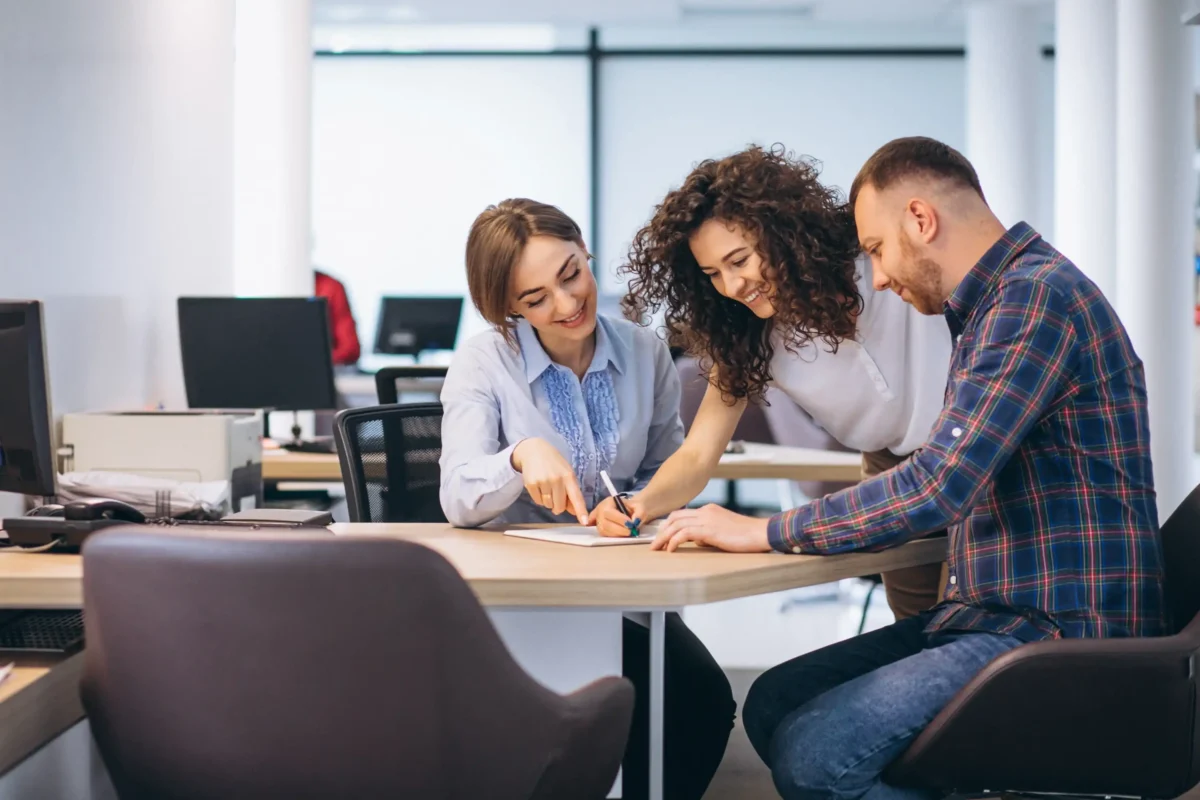 Contrats de travail en Suisse, types et clauses essentielles