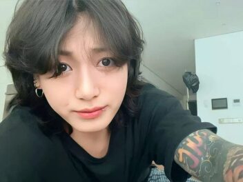 Jungkook prend d’assaut Twitter avec 93k tweets et ses fans célèbrent sa session en direct.